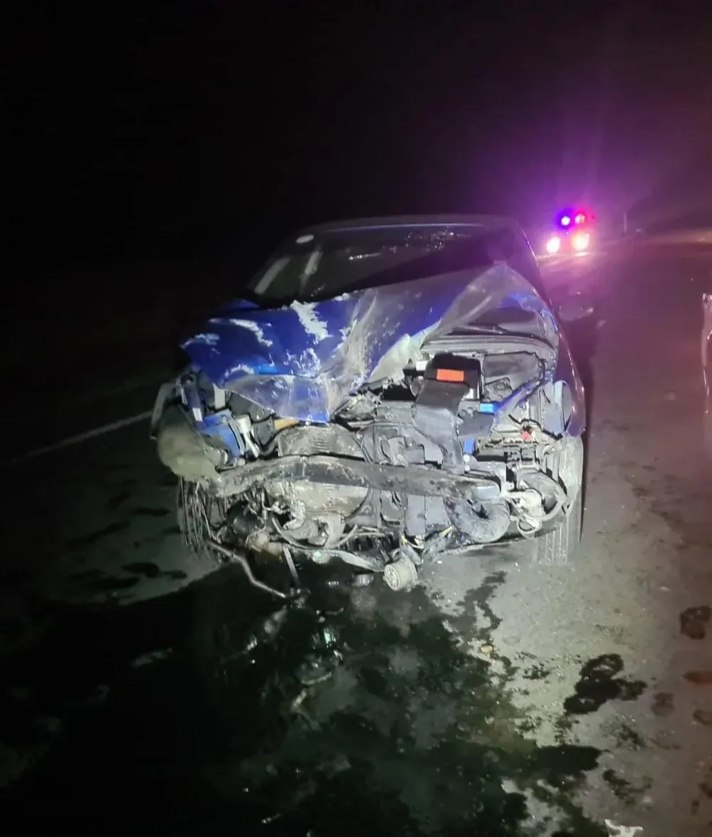 Así quedó uno de los autos tras el accidente