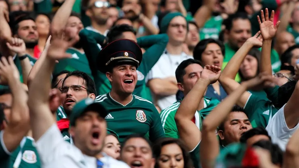 Aficionados mexicanos gritaron un cántico considerado como homofóbico en el debut de México y Alemania en Rusia 2018.
