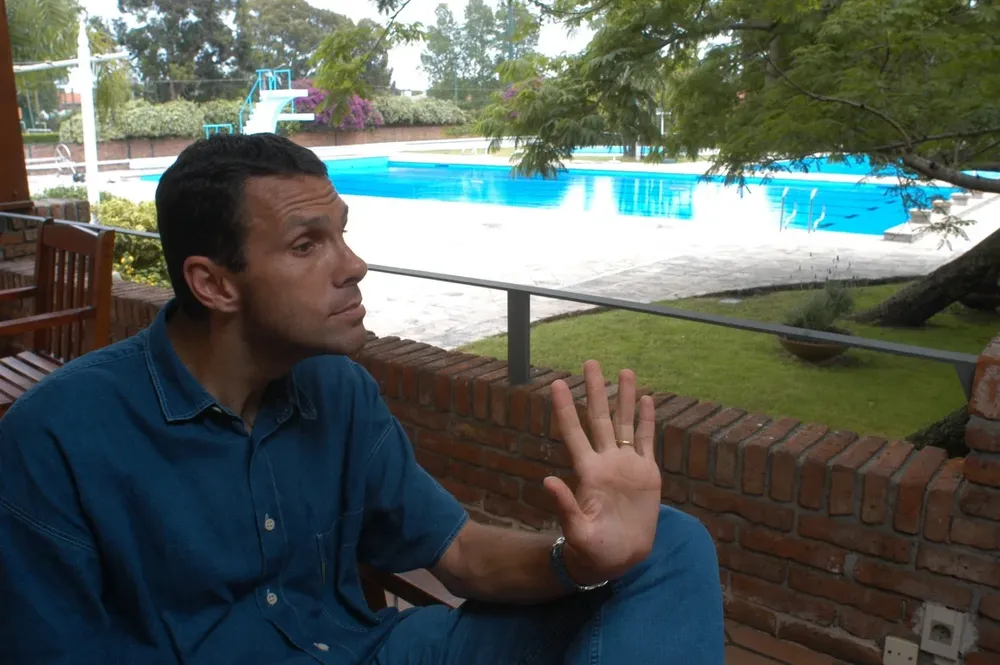 El uruguayo Gustavo Poyet