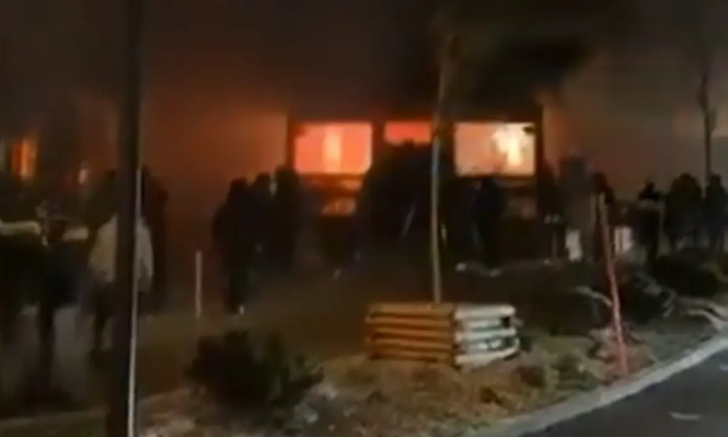 Al menos 40 muertos y un centenar de heridos en un incendio en una estación de esquí en Suiza