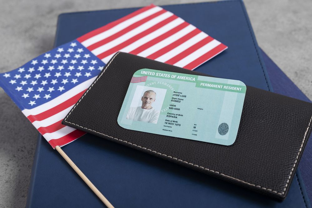El pasaporte norteamericano es indispensable para viajes internacionales por aire, mar o tierra.