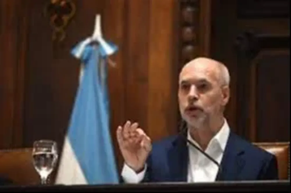 Rodríguez Larreta, quien saludó a los triunfadores del PP.