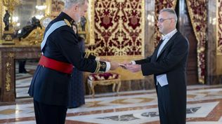 El Rey Felipe VI recibe la carta credencial del embajador de la República de Chipre, Michalis Ioannou. EUROPA PRESS