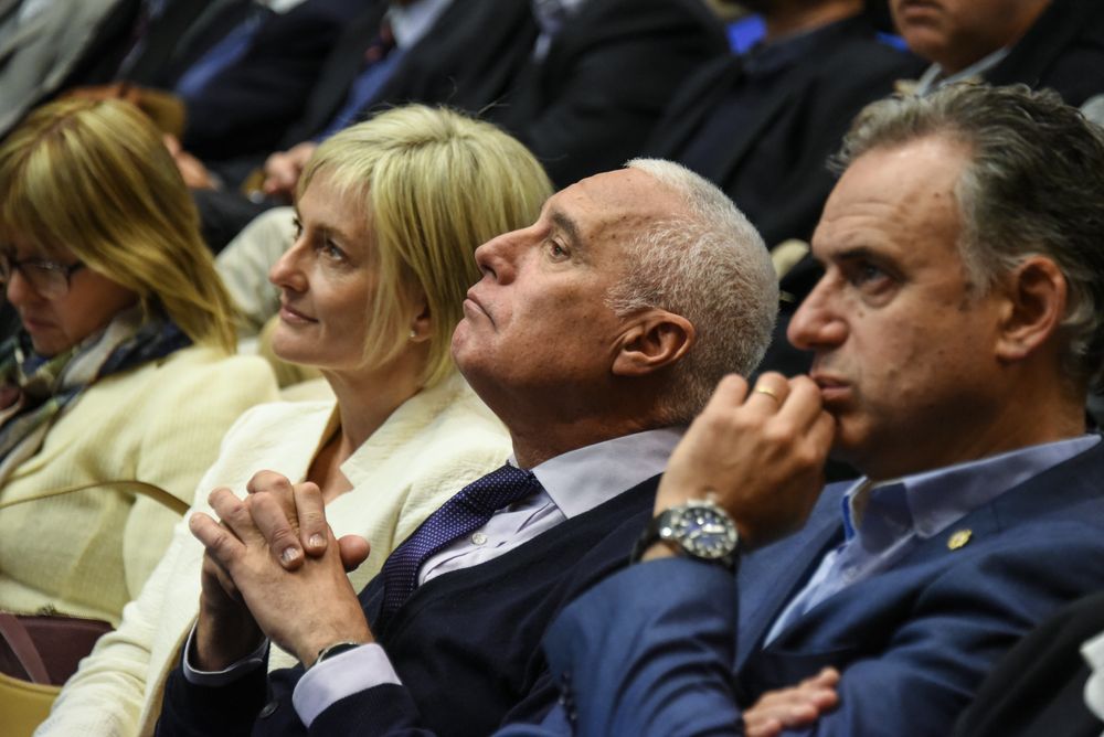 El presidente Yamandú Orsi junto al ministro del Interior, Carlos Negro