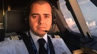 Escándalo del avión en Valencia: la increíble historia que conecta al piloto de Vueling con los terroristas del 11S