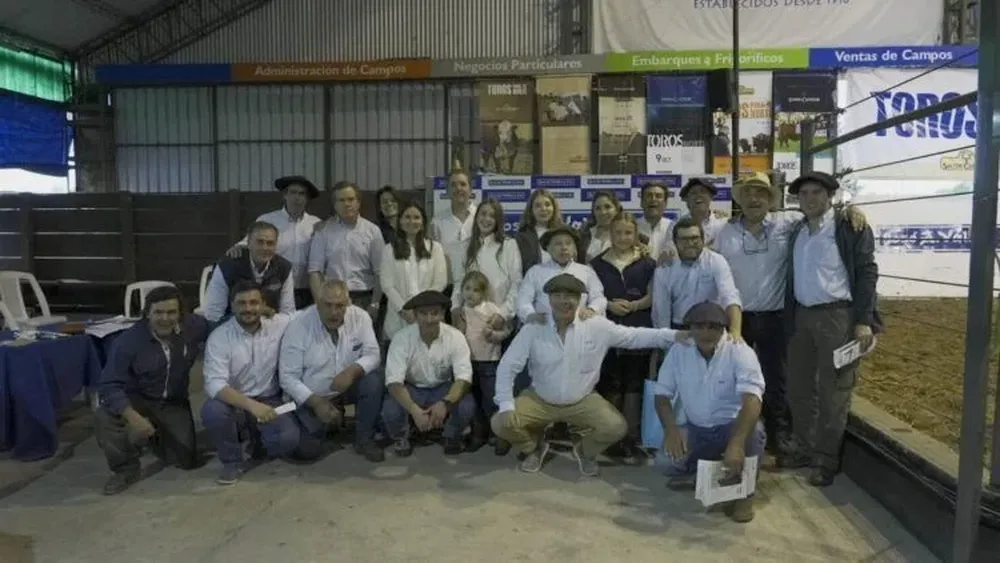 La venta se hizo en el Centro de Ventas Ganaderas Don Tito, en Tacuarembó.