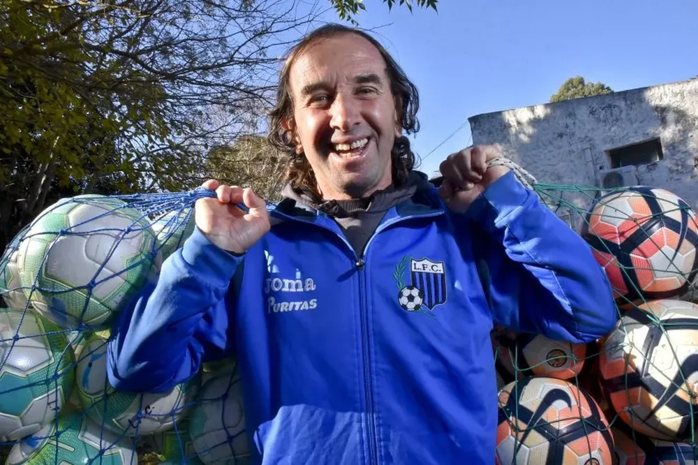 El Topo Álvaro Pérez lleva 20 años en Liverpool