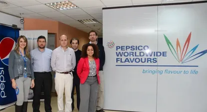 Rossana Mesa, Mario Maneyro, Mariano Fulgueiras, Diego Sánchez, Carlos Brinzoni y Julissa Reynoso.