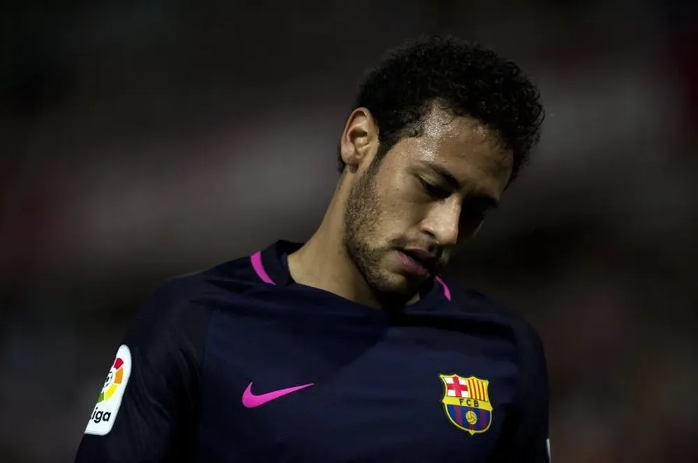 Neymar tras su expulsión