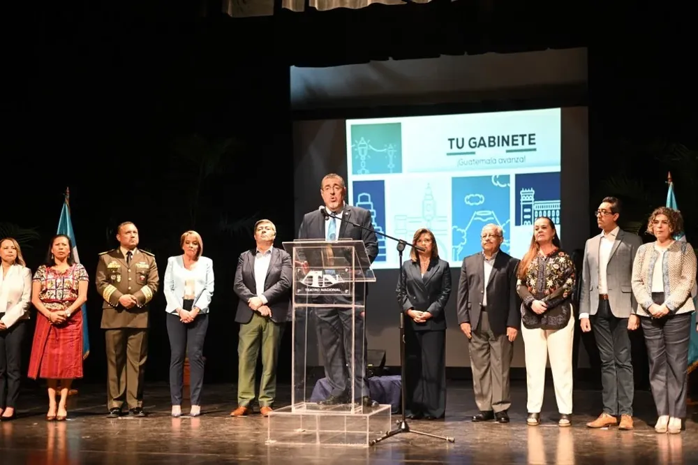 El presidente electo de Guatemala anunció su gabinete y destacó que el principal desafío será rescatar al país de “las garras de la corrupción”.