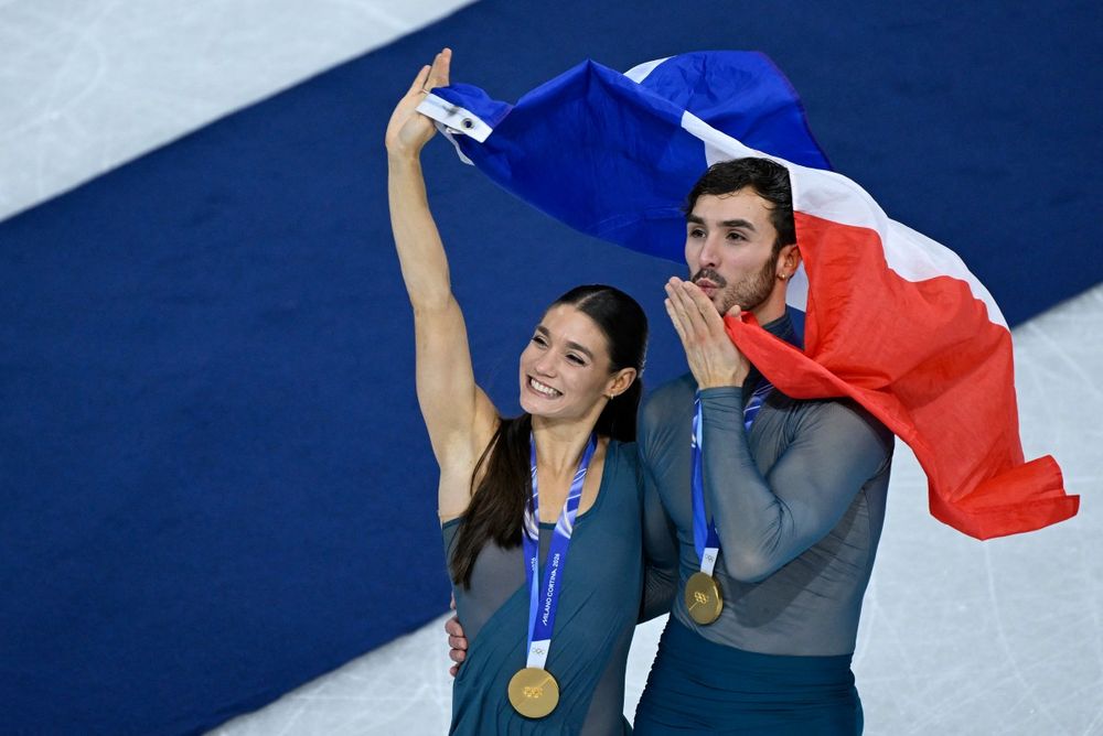 Laurence Fournier Beaudry y Guillaume Cizeron ganaron la medalla de oro en patinaje artístico en los Juegos Olímpicos de Invierno 2026