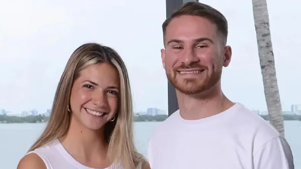 Alexis Mac Allister y Ailén Cova