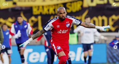 El festejo de Luis Mejía haciendo el avioncito