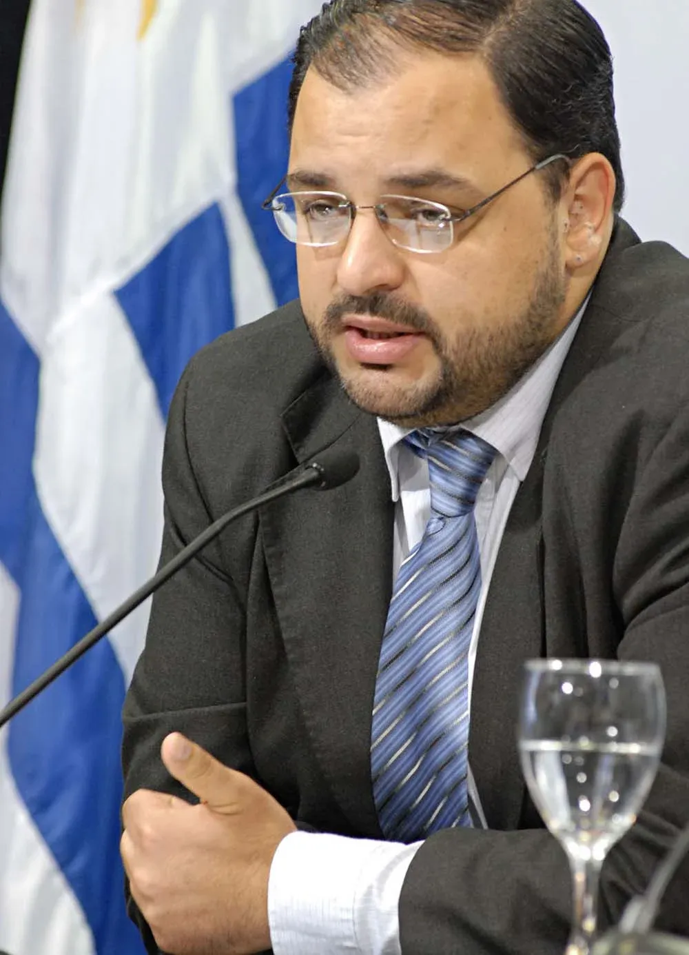 Charles Carrera pasará del Ministerio del Interior al Senado.