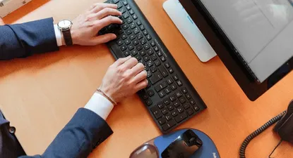 ¿De qué sirve mentir en un currículum? Los riesgos de hacerlo