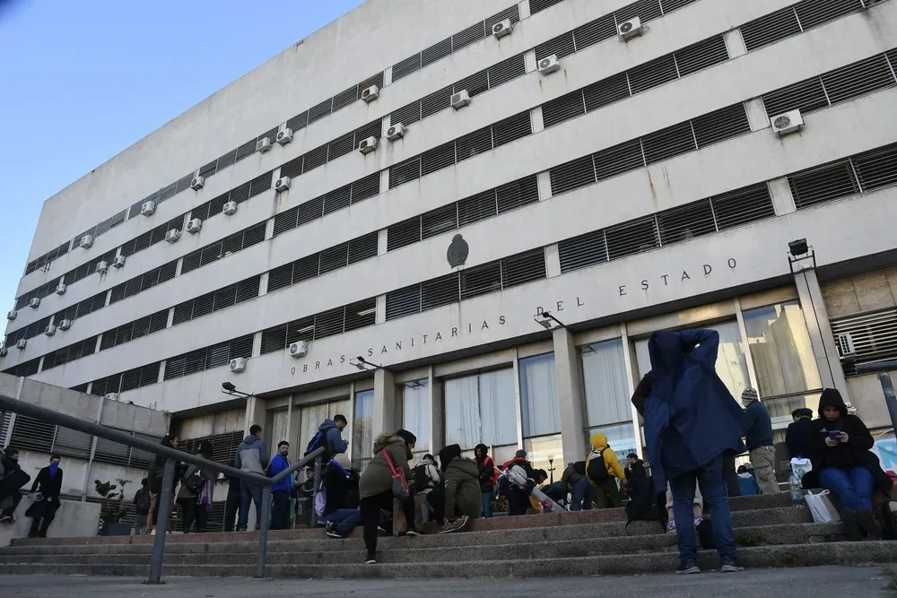 El contrato de OSE dice que se reserva la potestad de establecer las condiciones del servicio que presta