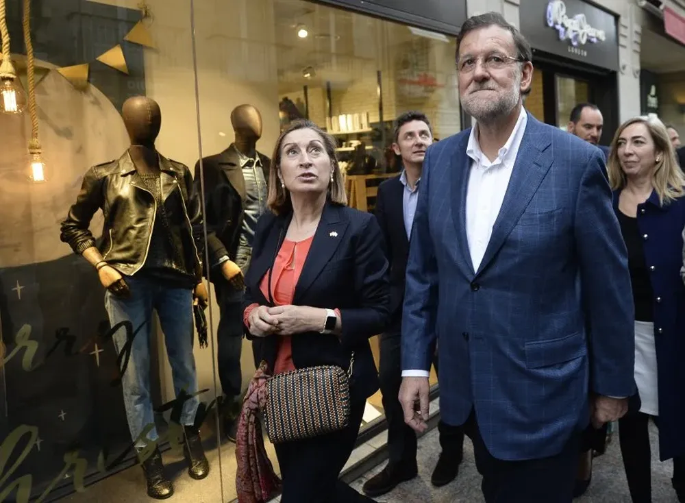 Mariano Rajoy se pasea por las calles gallegas