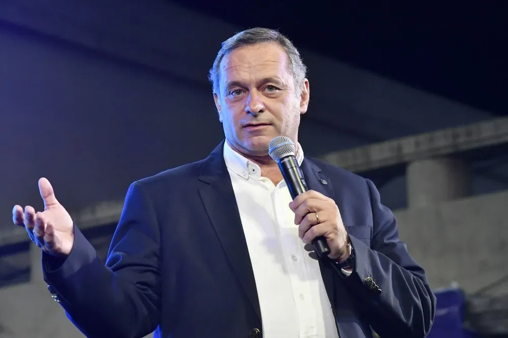 Archivo, 2022. Álvaro Delgado en el acto de cierre de la campaña por el voto NO al referéndum por la LUC en Las Piedras.