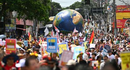 Acuerdo sobre cambio climático pero importante fracaso en combustibles fósiles: ¿qué dejó la COP30 en Brasil?