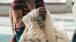 Suyai Hand Craft comienza talleres de tejidos en la Unidad Nº5 donde se alojan mujeres privadas de libertad