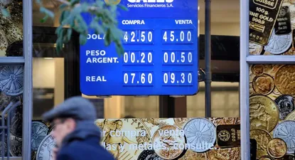El dólar perdió casi 2% en el arranque de año.