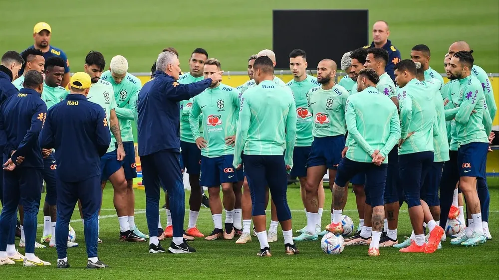 Tite dirigiendo a la selección de Brasil en Qatar Tite dirigiendo a la selección de Brasil en Qatar