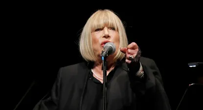 Marianne Faithfull está hospitalizada desde hace un año por covid persistente