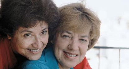 María Elena Walsh y Sara Facio.