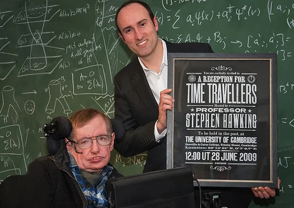 Stephen Hawking realizó su experimento del viaje del tiempo en 2009. Ahora, Kiteprint.com ha lanzado una edición especial con las invitaciones