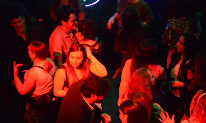 La Noche de la Nostalgia se celebra cada vez más en fiestas particulares