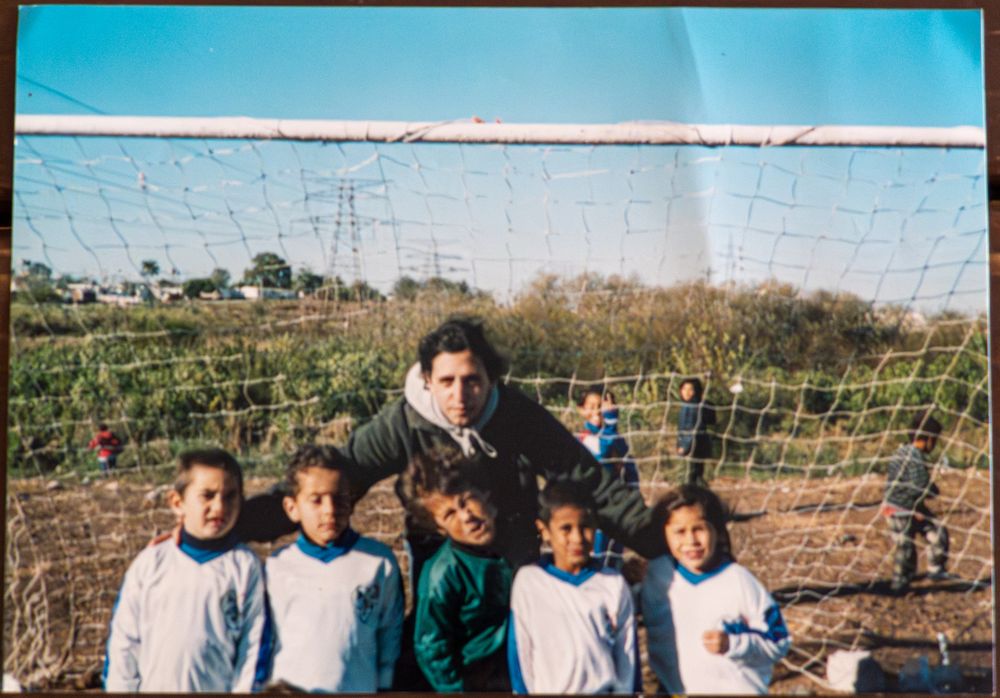 Sebastián Cáceres con su equipo de baby fútbol Sebastián Cáceres con su equipo de baby fútbol