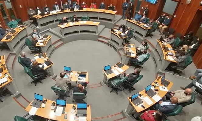 Ediles del Partido Nacional en Maldonado son investigados por presuntas compras y obras ficticias en la Junta Departamental