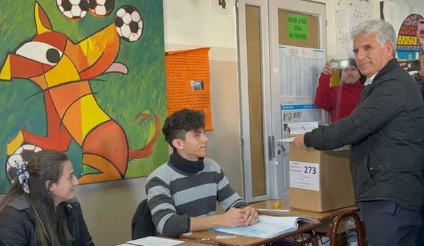 Claudio Poggi busca revalidar su gestión en San Luis ante un Javier Milei que se apartó para no perder