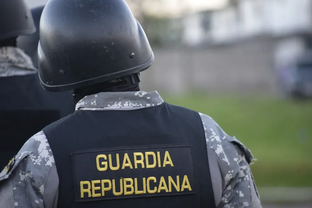 El joven disparó contra uno de los efectivos de la Guardia Republicana