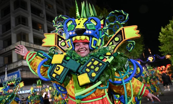 Desfile de Escuelas de Samba: integrante de Mocidade Unida.
