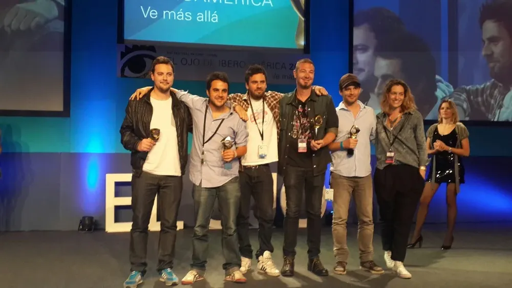Los ganadores de las agencias uruguayas: Federico Cibils, Juan Pablo Steneri, Gustavo Etchandy, Pablo Figueroa, Javier Altholz y Luciana Giuria