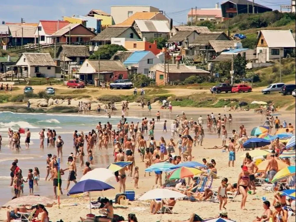 La aplicación de la ley fue solicitud de los operadores turísticos.