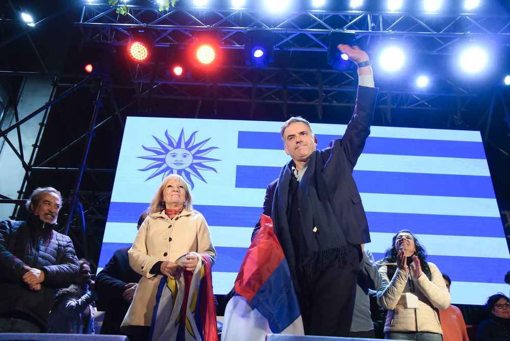 20240630 Carolina Cosse, Yamandu Orsi.  Noche de resultados de las elecciones internas 2024 (38).jpg