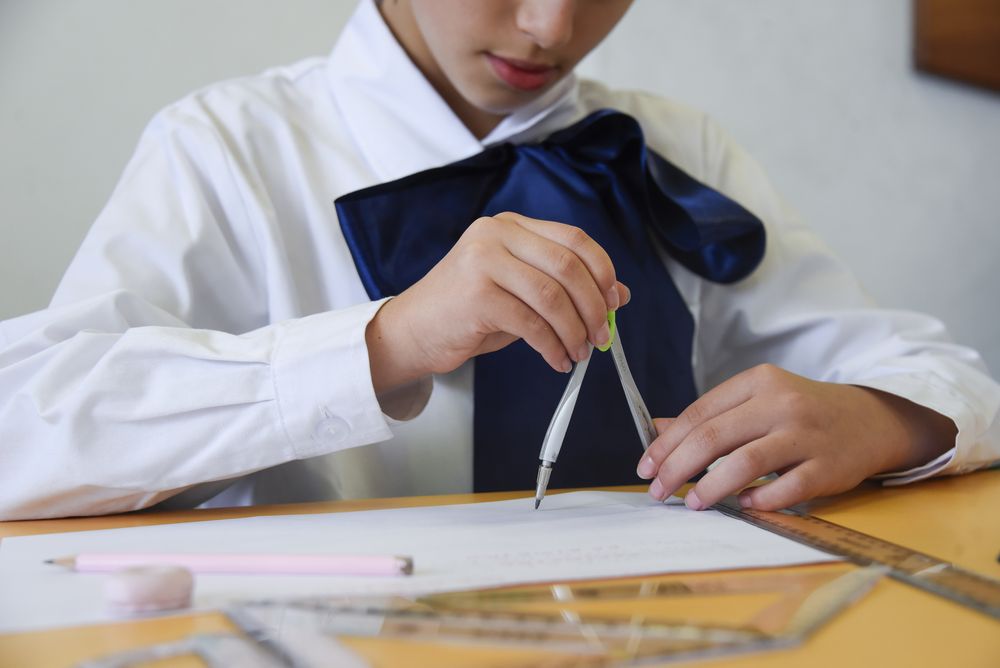 20240319 Utiles escolares, utiles de geometria. Escuela pública, alumnos, escolares, educación pública. (5).jpg