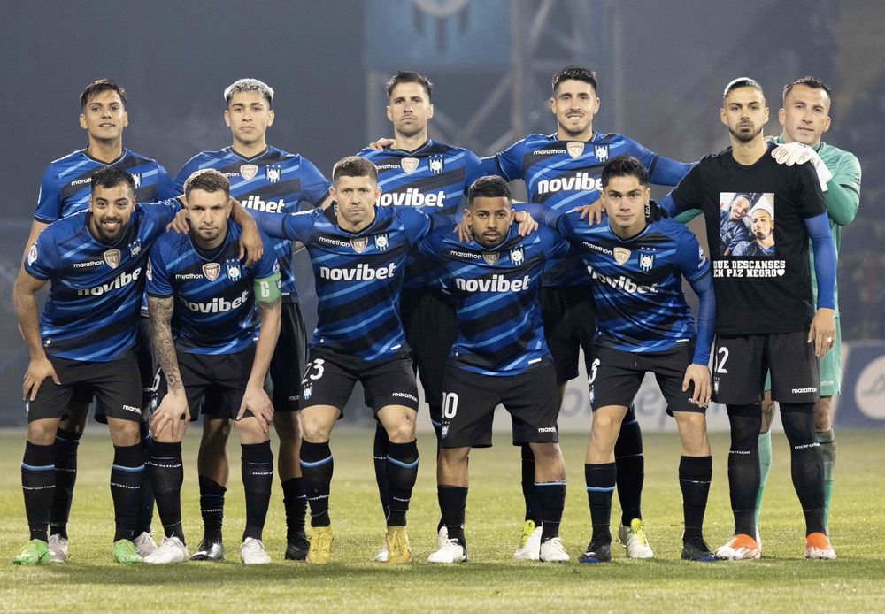 Homenaje de Thiago Vecino a Juan Izquierdo en Huachipato