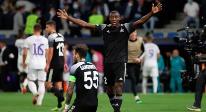 Los jugadores de Sheriff celebran la victoria ante Real Madrid