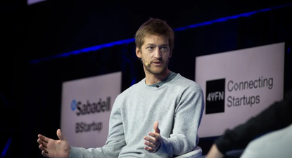 El jefe de Glovo alega ante la jueza que cambia el modelo para evitarse conflictos legales y con la inspección de Trabajo