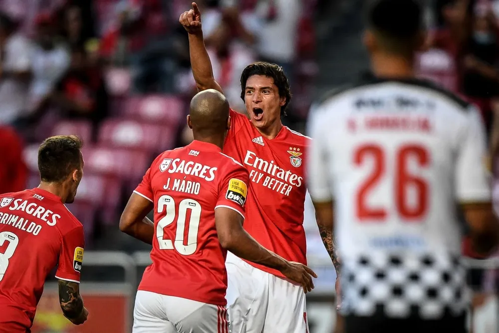 Abascal de espaldas, Núñez festeja