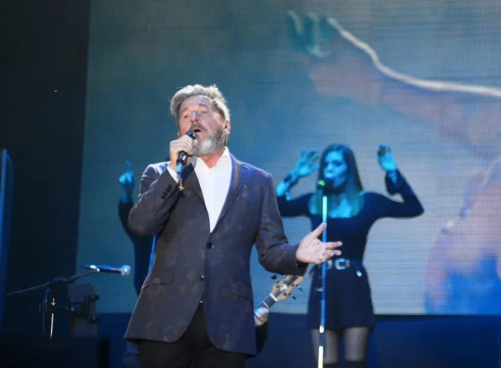 El cantante Ricardo Montaner logró atrapar al público presente en el Teatro de Verano