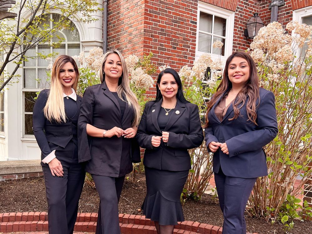 Mujeres latinas Líderes de la Florida: Dra. Sajidxa Marino, Fabiola Malka, Roselin Cabrales y Gisela Rojas