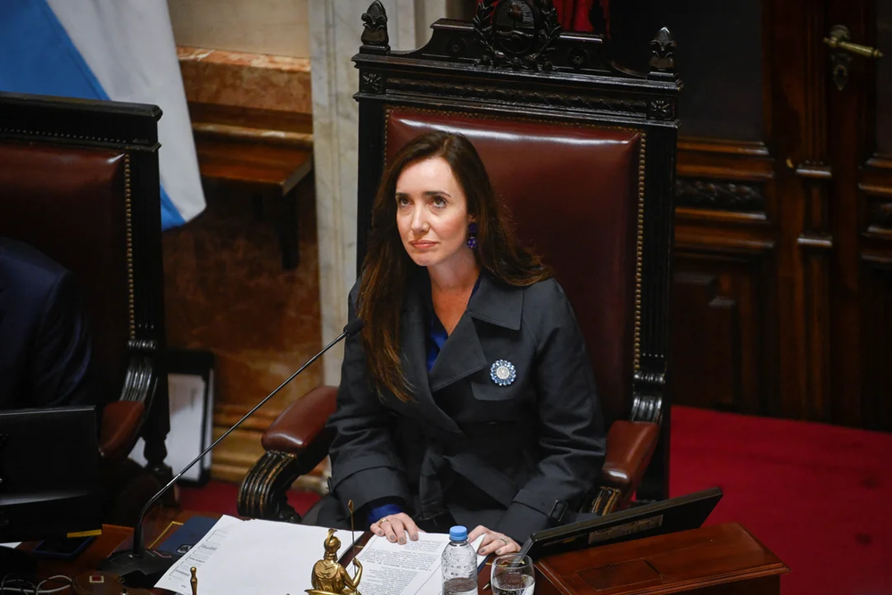 Victoria Villarruel, vicepresidenta de la Nación, espera por la convocatoria a extraoridnarias para tratar la eliminación de las PASO y la conformación de la Corte Suprema.&nbsp;