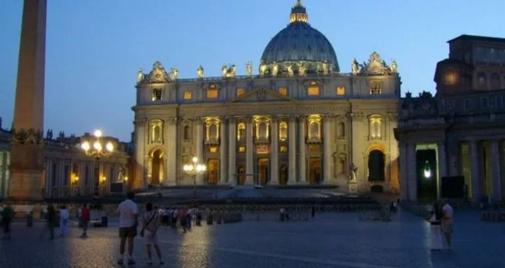 El Vaticano busca empleados: no tienen que ser católicos y se puede postular desde Argentina