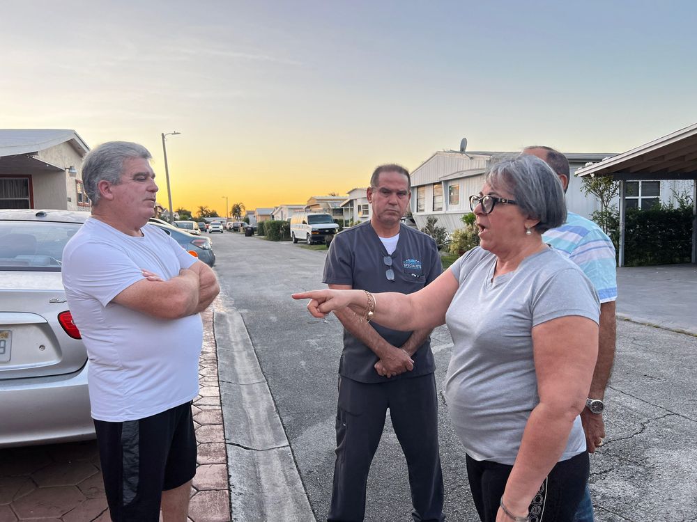 Los vecinos de Lil Abner ven con preocupación su futuro a medida que la cuenta atrás avanza.