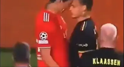 Darwin Núñez y su encontronazo de cabeza con Antony, el nuevo gran fichaje de Manchester United