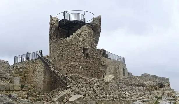 La ciudad antigua de Alepo dañada por el terremoto de este lunes en Turquía y Siria